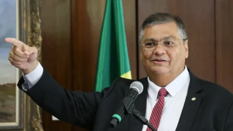 Ministros do STF elogiam indicação de Dino para Corte
