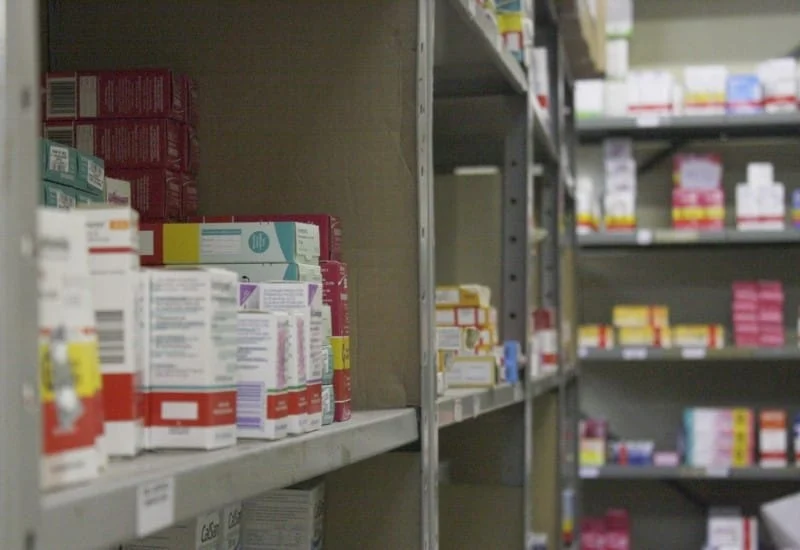 A medida tem como objetivo qualificar o processo de dispensação dos medicamentos, além de garantir o acesso ao cidadão