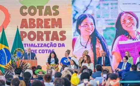 Em solenidade no Palácio do Planalto, em Brasília, nesta segunda-feira, 13, o presidente Luiz Inácio Lula da Silva sancionou a Lei nº