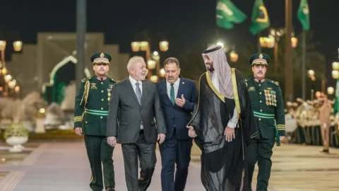 Embraer firma acordos de cooperação e investimentos na Arábia Saudita 8 Embraer firma acordos de cooperação e investimentos na Arábia Saudita