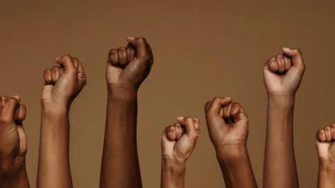 Assistentes sociais podem ser punidos por discriminação racial 3 Assistentes sociais podem ser punidos por discriminação racial