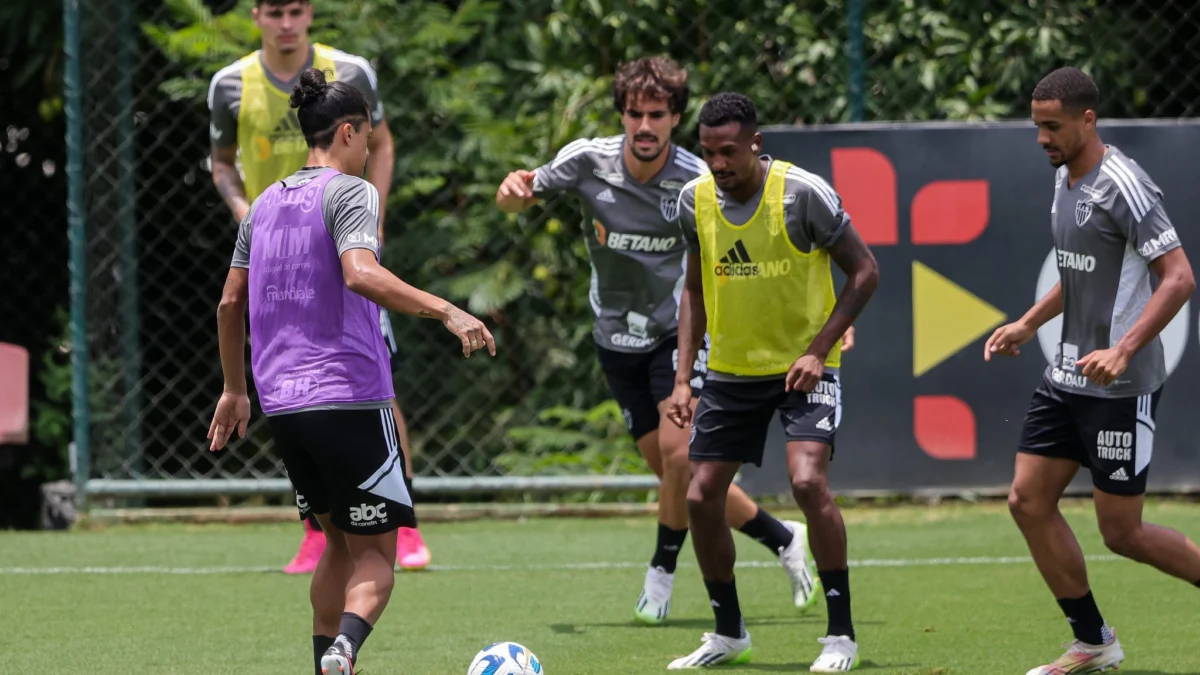 O Galo entra em campo às 19h30 deste sábado (4), em Uberlândia, para enfrentar o América, pela 32ª rodada do Brasileiro