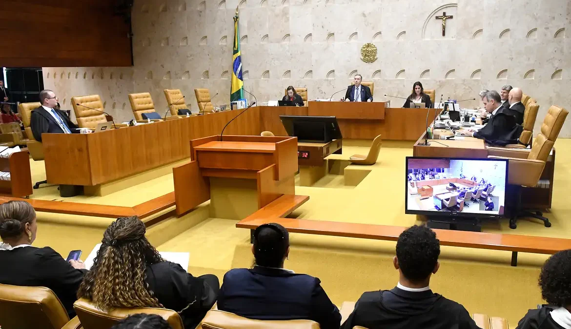 STF começa a analisar ação que pede plano nacional contra racismo 1 O Supremo Tribunal Federal (STF) iniciou nesta quarta-feira (22) as sustentações orais da partes envolvidas na ação que pede a adoção de