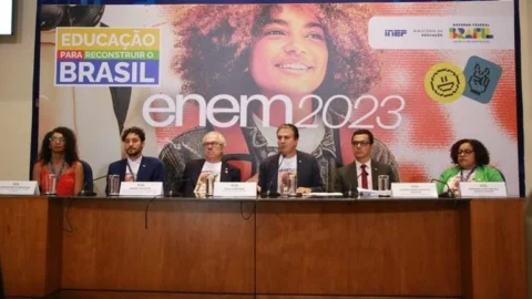 Cerca de 72% dos inscritos compareceram no primeiro dia de prova do Enem 2023
