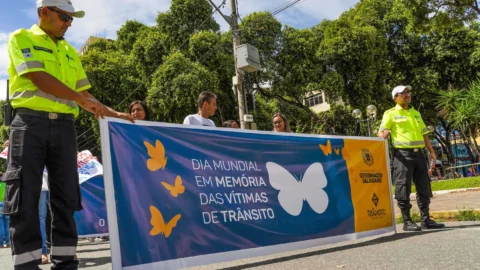 Passeata marca encerramento de ações entorno do Dia Mundial em Memória das Vítimas de Trânsito 1 Passeata marca encerramento de ações entorno do Dia Mundial em Memória das Vítimas de Trânsito