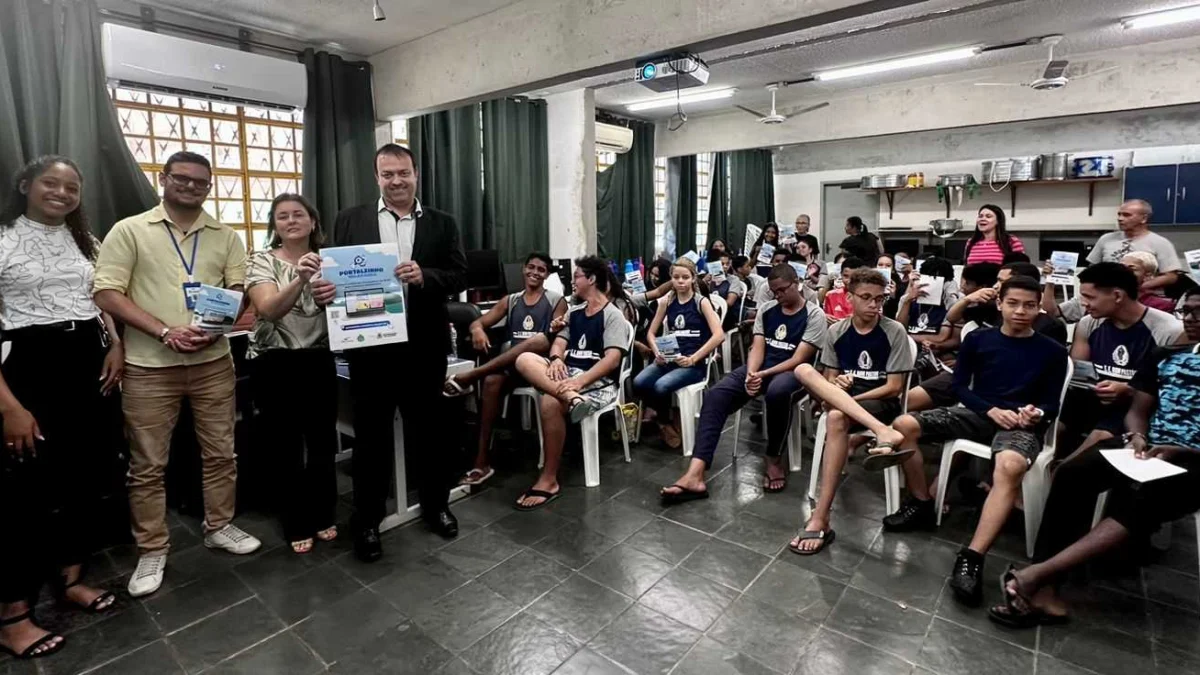 Na tarde dessa terça (31), a equipe da Controladoria-geral do Município foi até à Escola Estadual Bom Pastor, no bairro Santo Antônio,