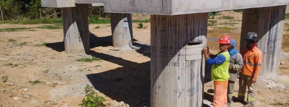Governo de Minas prepara editais para retomada de ponte sobre o Rio São Francisco e pavimentação da MG-402, no Norte do estado 1 Os novos editais para a nova licitação das obras de construção da ponte sobre o Rio São Francisco e a pavimentação da MG-402, entre