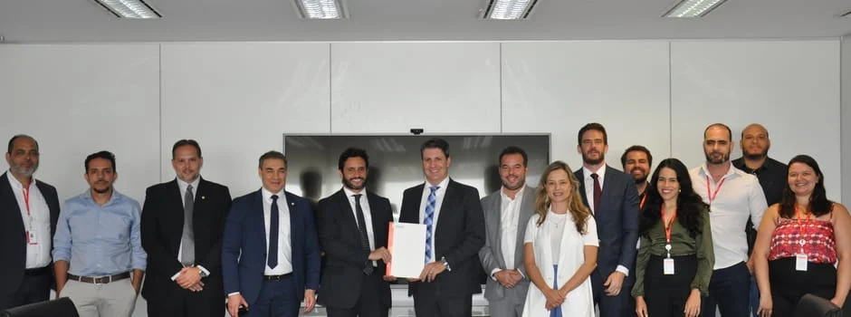 O Governo de Minas por meio da Seinfra e da Codemge, assinou uma parceria com a empresa estatal Infra S.A para desenvolver o Plano Estadual