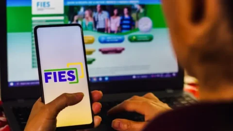 Mais de 70 mil pessoas já renegociaram dívidas do Fies 3 Mais de 70 mil pessoas já renegociaram dívidas do Fies