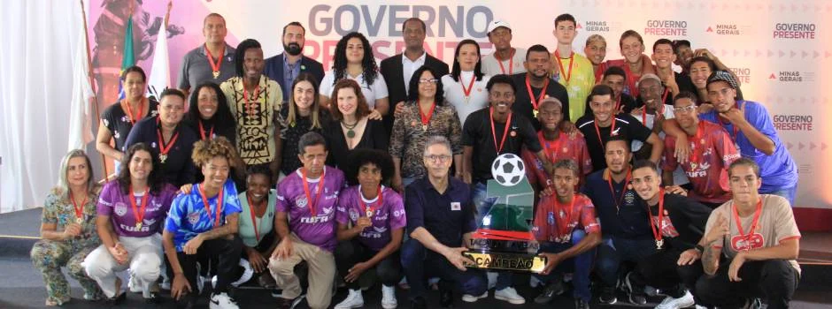 Na manhã desta segunda-feira (30/11), o governador Romeu Zema participou da premiação dos times campeões da Taça das Favelas 2023,