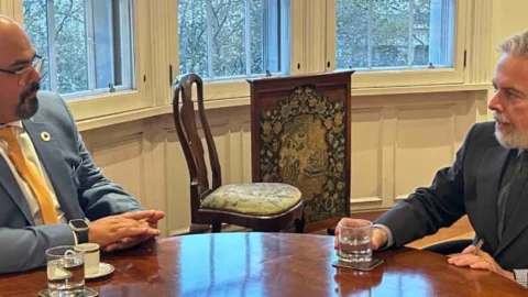 Vice-governador encerra missão na Inglaterra em reuniões com embaixador e empresários
