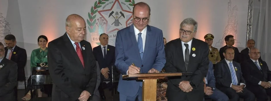 Governo desapropria imóvel em Ouro Preto para instalação do Museu do Judiciário do Estado de Minas Gerais 1 O governador em exercício de Minas Gerais, desembargador José Arthur de Carvalho Pereira Filho, assinou, nesta-segunda-feira (6/11),
