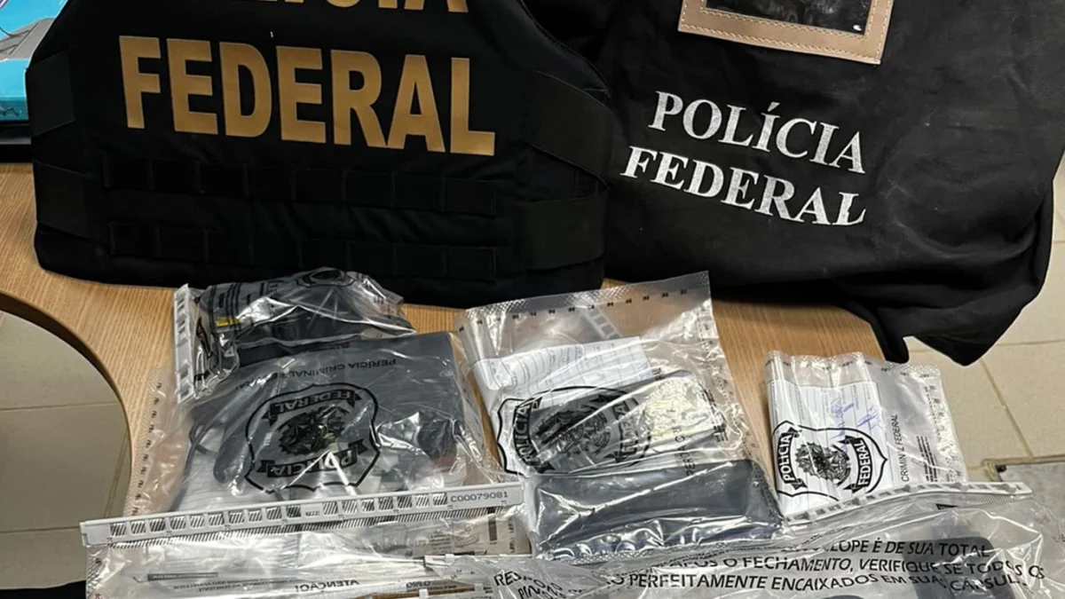 PF combate abuso sexual infantojuvenil em Governador Valadares 1 O material apreendido pelos policiais federais será encaminhado à delegacia da PF e ao judiciário