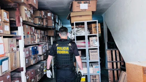 Policiais federais fazem manifestação por direitos que consideram essenciais para o trabalho 7 Policiais federais fazem manifestação por direitos que consideram essenciais para o trabalho