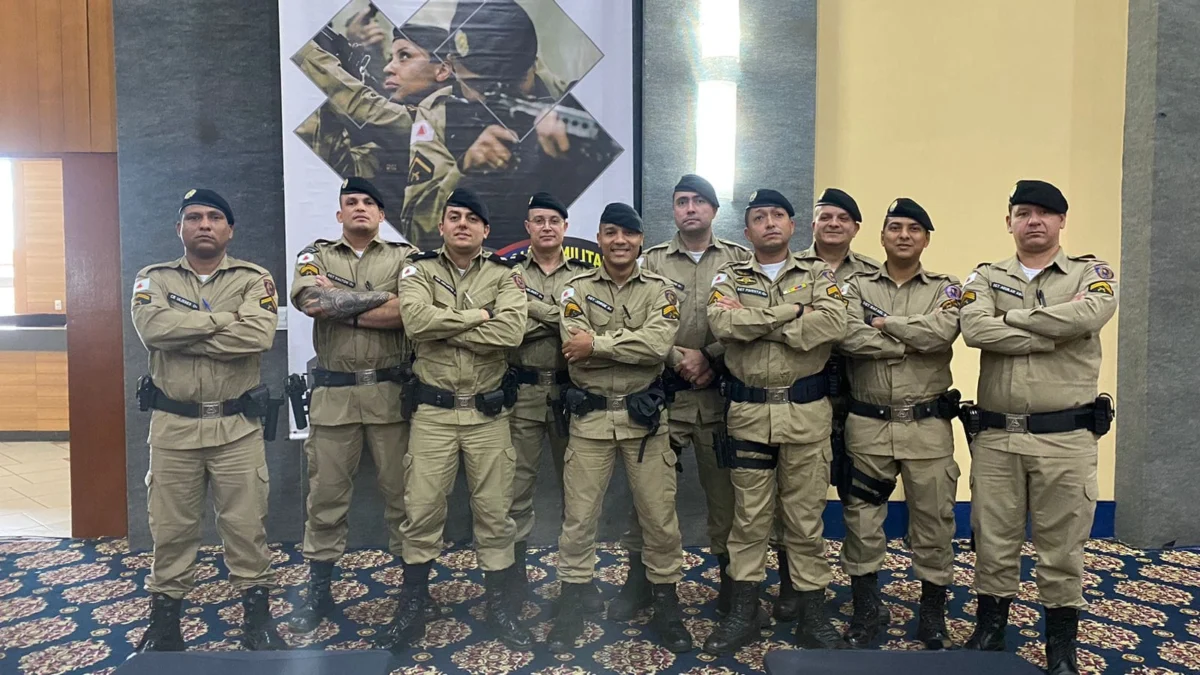 Militares do GEPAR do 6º BPM participam de Seminário Internacional de Prevenção de Homicídios, em Caeté 1 Os militares do GEPAR, em pose no hall de entrada do ambiente que sediou o Seminário, em Caeté