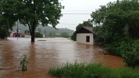 Chuvas causam morte e estragos no Rio Grande do Sul 8 Chuvas causam morte e estragos no Rio Grande do Sul