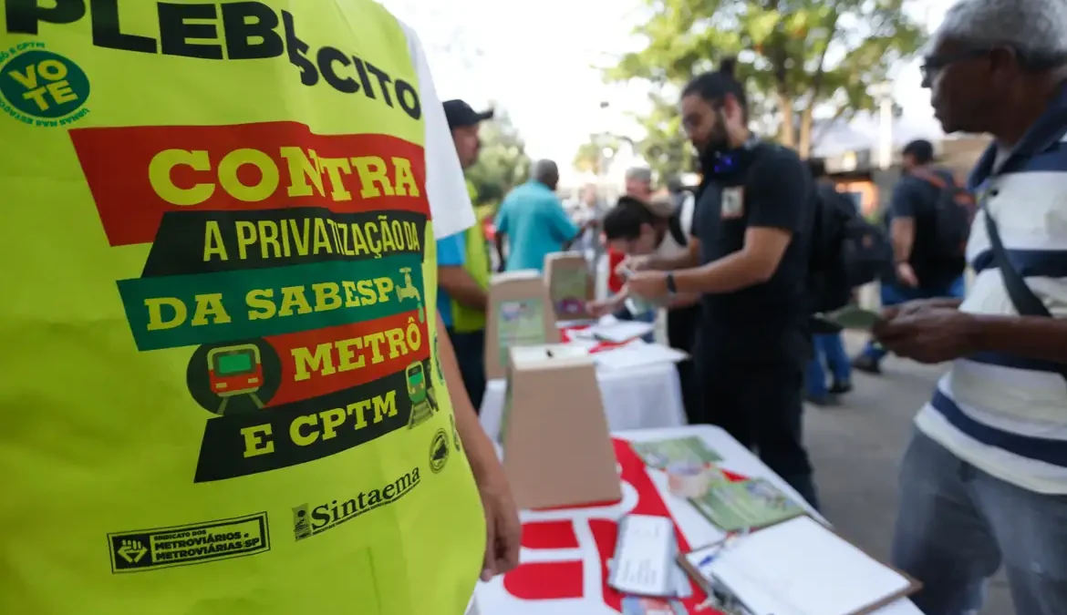 Trabalhadores de diversos setores do funcionalismo público do estado de São Paulo farão na próxima terça-feira (28) uma greve geral