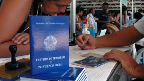 Mercado de trabalho reproduz desigualdade racial, aponta Dieese
