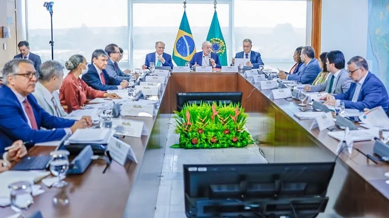 Lula se reúne com ministros da área social para avaliar ações de 2023 1 O presidente da República, Luiz Inácio Lula da Silva, comanda, na manhã desta sexta-feira (10/11), no Palácio do Planalto