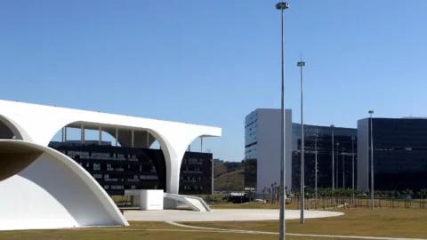 Governo de Minas se prepara para a adoção obrigatória da Nova Lei de Licitações e Contratos nas compras públicas 3 Governo de Minas se prepara para a adoção obrigatória da Nova Lei de Licitações e Contratos nas compras públicas
