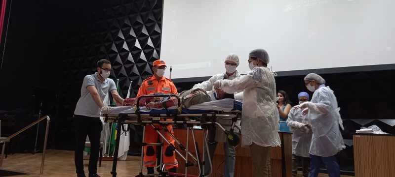 Profissionais da saúde são capacitados para o atendimento aos pacientes queimados 1 A iniciativa representa uma continuidade e fomento à estruturação da Linha de Cuidado e Assistência ao Paciente Queimado