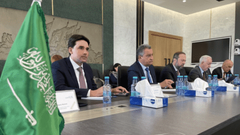 Brasil e Arábia Saudita vão constituir grupo de trabalho para recepcionar investimentos sauditas 9 Brasil e Arábia Saudita vão constituir grupo de trabalho para recepcionar investimentos sauditas