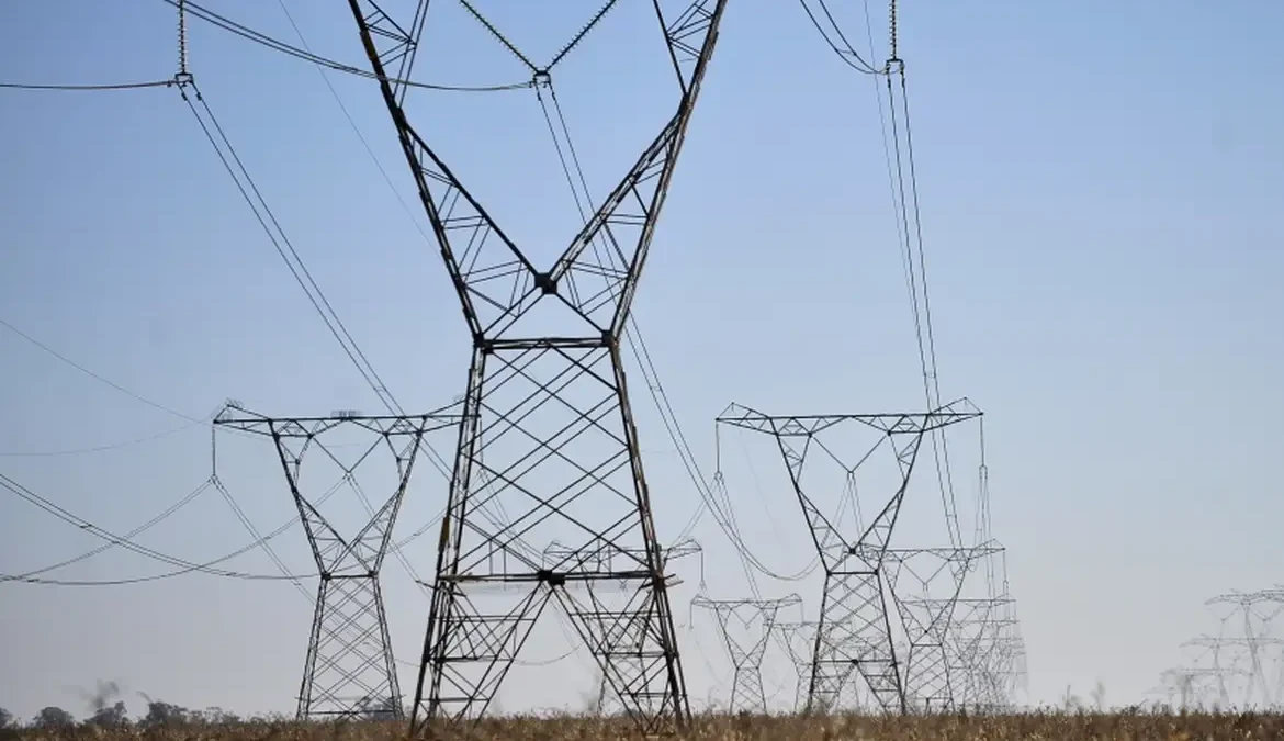 O Operador Nacional do Sistema Elétrico (ONS) registrou nessa segunda-feira (13) novo recorde na demanda instantânea de carga do Sistema