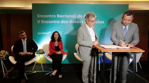 Mapa e ApexBrasil assinam acordo de cooperação para promover a competitividade na agropecuária brasileira 2 Mapa e ApexBrasil assinam acordo de cooperação para promover a competitividade na agropecuária brasileira