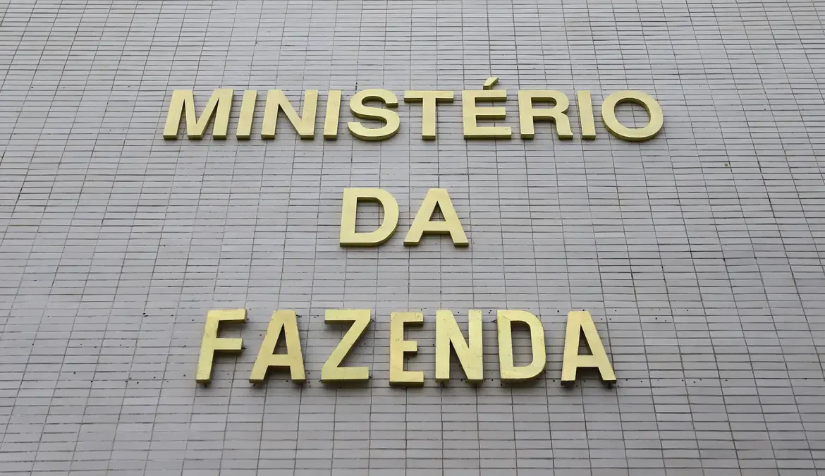 Segundo o Ministério da Fazenda, a revisão no crescimento foi motivada pela expectativa de crescimento zero no PIB no terceiro trimestre