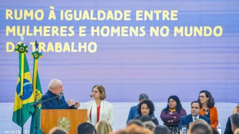 Decreto regulamenta Lei da Igualdade Salarial entre Mulheres e Homens