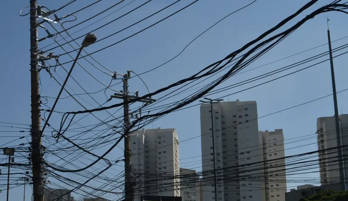 Aneel mantém bandeira tarifária verde para dezembro 1 O consumidor não pagará taxa extra sobre a conta de luz em dezembro