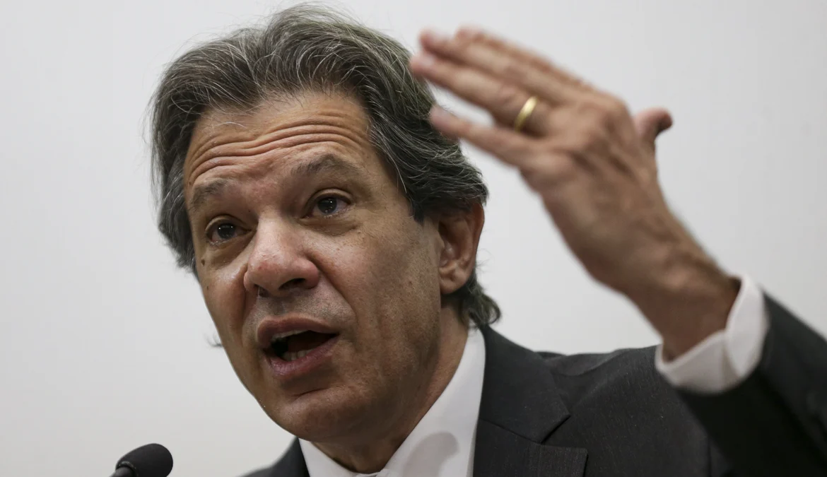 O ministro da Fazenda, Fernando Haddad, disse hoje (4) esperar que um novo marco regulatório para os contratos de seguros no Brasil seja