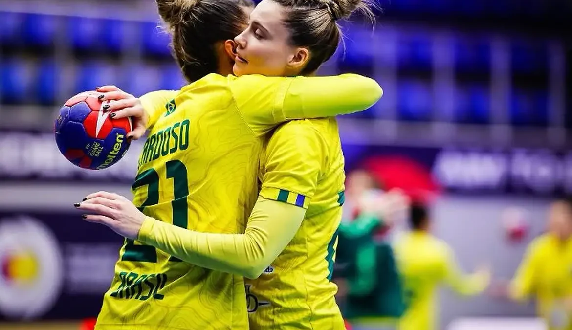 A seleção brasileira sobrou contra a Ucrânia nesta quarta-feira (29), na estreia do Mundial de Handebol Feminino