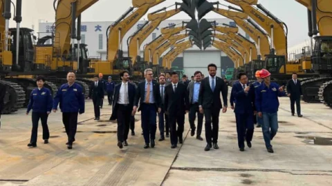 Governo de Minas anuncia investimento de R$ 270 milhões para expansão de empresa chinesa que vai montar caminhões elétricos no Sul do estado