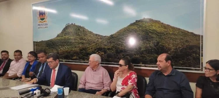 Prefeito Humberto Souto e toda a assessoria apresentou os projetos enviados para a Câmara (