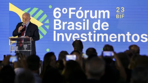 Presidente volta a defender Estado como indutor do desenvolvimento 4 Presidente volta a defender Estado como indutor do desenvolvimento