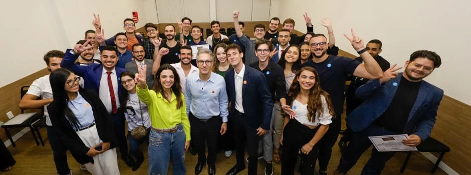 O governador Romeu Zema participou, nesta terça-feira (21/11), da formatura do Programa Liderança 2023