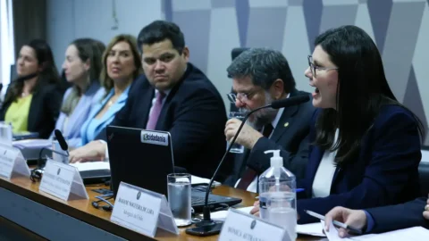 Comissão do Senado aprova 10 nomes para conselhos de Justiça e do MP 3 Comissão do Senado aprova 10 nomes para conselhos de Justiça e do MP