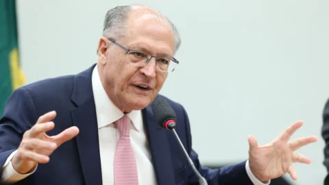 Meta fiscal de 2024 está em discussão e não foi definida, diz Alckmin 4 Meta fiscal de 2024 está em discussão e não foi definida, diz Alckmin