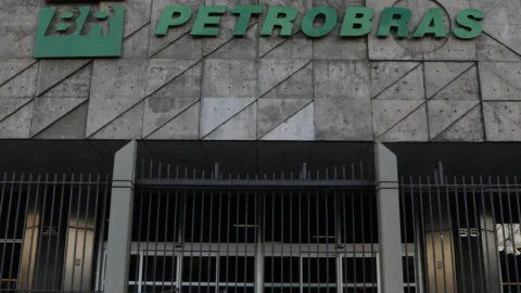 Plano estratégico da Petrobras prevê investimentos de US$ 102 bilhões 3 Plano estratégico da Petrobras prevê investimentos de US$ 102 bilhões
