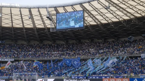 Cruzeiro enfrenta Athletico com torcida, após STJD aceitar recurso