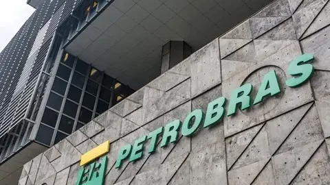 Novo Plano Estratégico da Petrobras prevê criação de 280 mil empregos em cinco anos 4 Novo Plano Estratégico da Petrobras prevê criação de 280 mil empregos em cinco anos