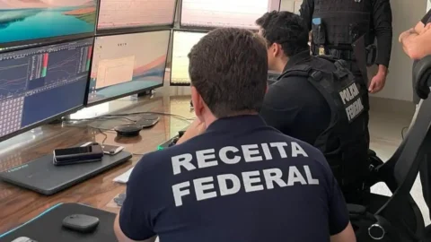 PF faz operação contra remessa ilegal de dinheiro para o exterior