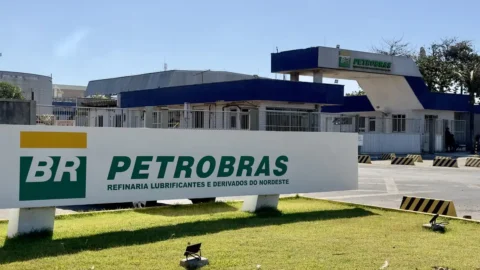 Petrobras desiste da venda de refinaria no Ceará 7 Petrobras desiste da venda de refinaria no Ceará
