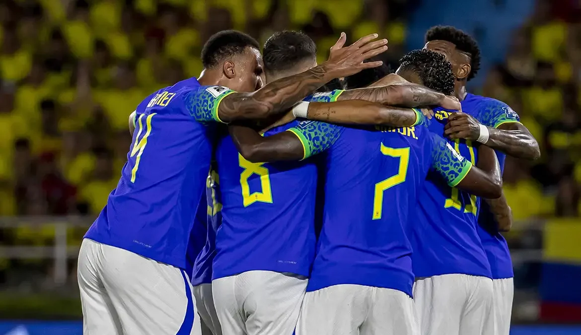 Após três jogos sem vencer, a seleção brasileira entra em campo na noite desta segunda-feira (21) contra a Argentina, líder