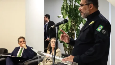 Operação mostra jornada exaustiva e uso de drogas por caminhoneiros 3 Operação mostra jornada exaustiva e uso de drogas por caminhoneiros