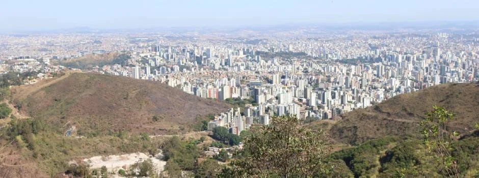 Em meio ao processo de atualização, a equipe técnica da Agência RMBH constatou a necessidade de adequação aos novos termos, conceitos
