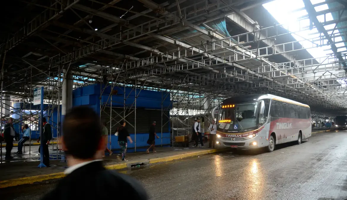 Rodoviária do Rio espera alta de 10% no total de viajantes até dia 2 1 O total estimado é 10% maior em relação ao mesmo período de 2022
