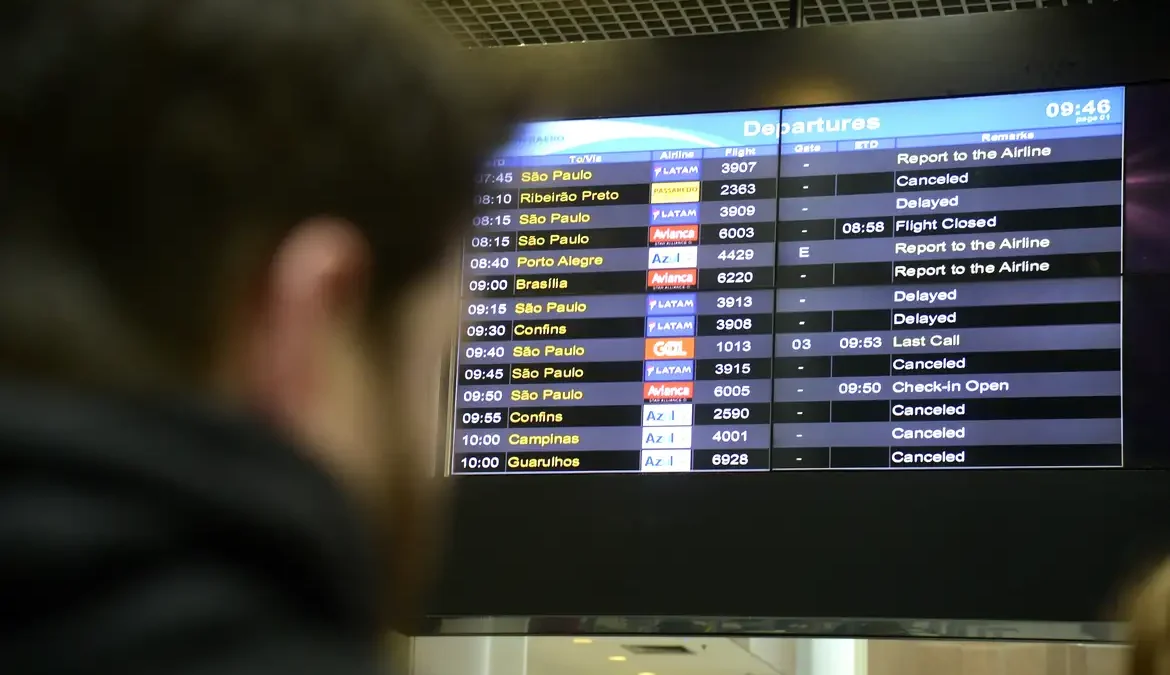 A medida faz parte da primeira etapa do Programa de Universalização do Transporte Aéreo