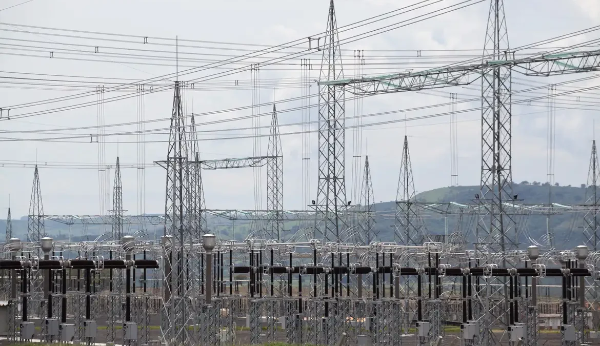 O Leilão de Transmissão realizado pela Agência Nacional de Energia Elétrica (Aneel), na sede da B3, em São Paulo, foi encerrado com os três